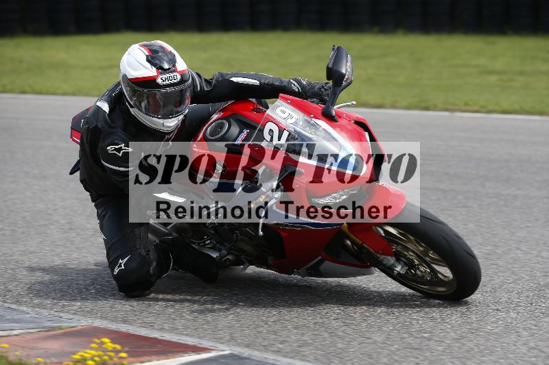 /Archiv-2024/29 12.06.2024 MOTO.CH Track Day ADR/Gruppe gelb/29